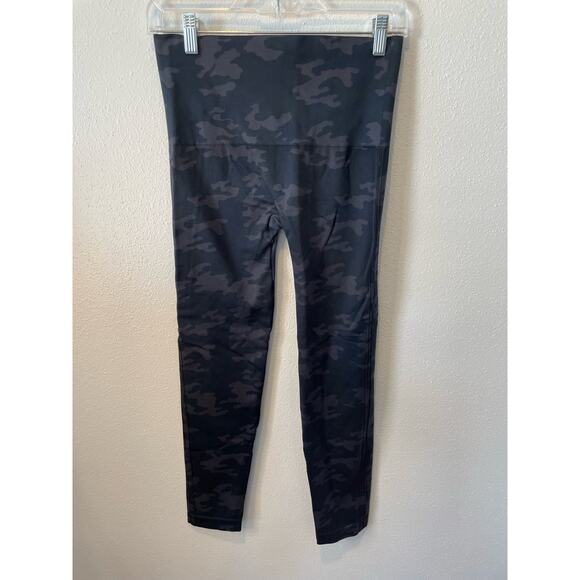 Spanx EcoCare Seamless Camo Leggings, XL68 - Picture 3 of 3